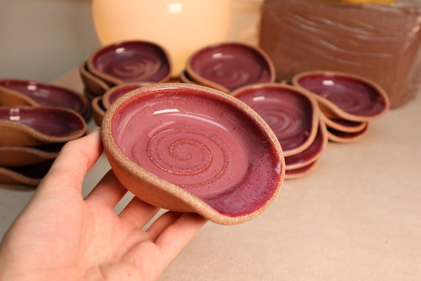 spoon rest | raspberry