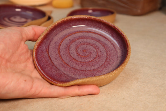 spoon rest | raspberry