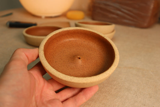 incense holder | nutmeg