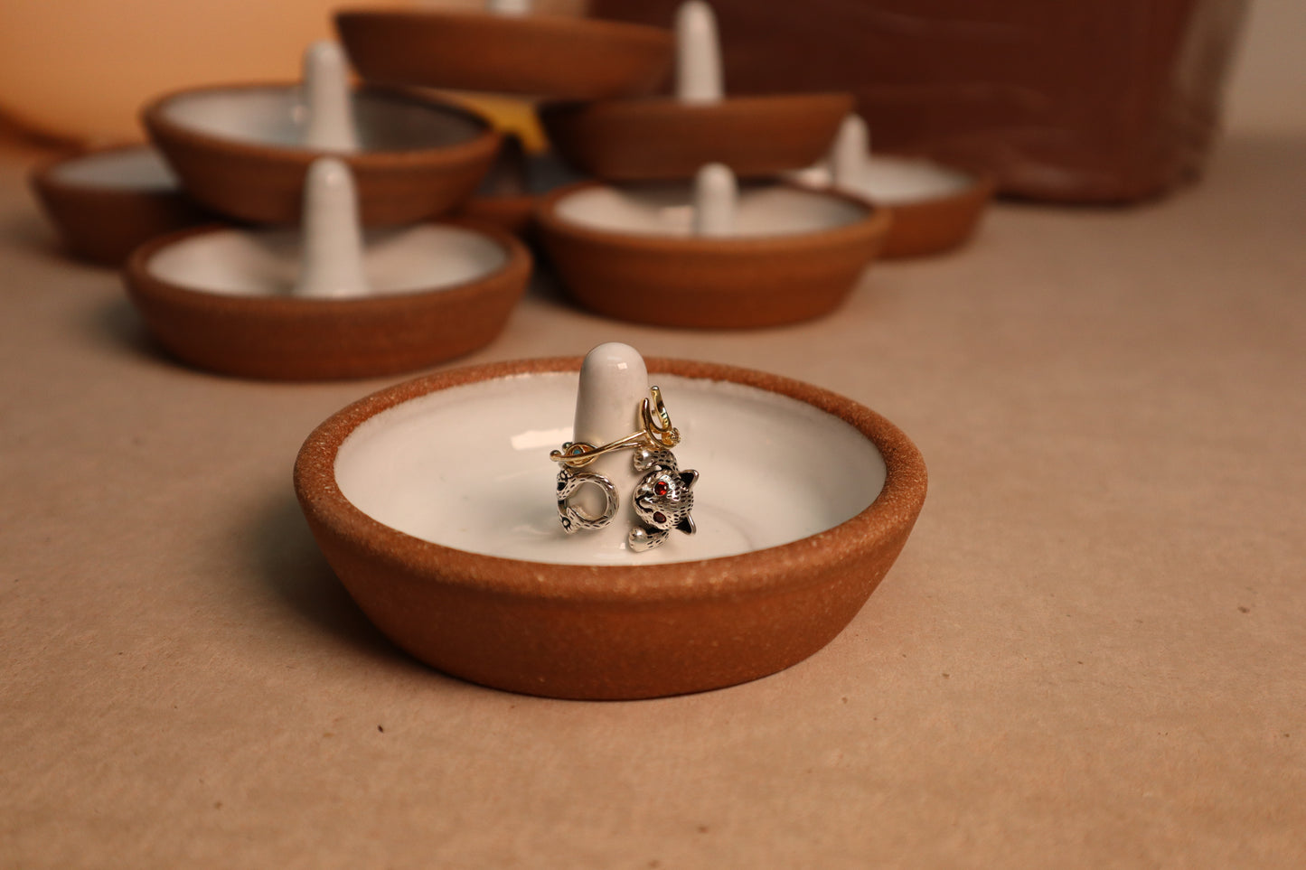 ring dish | glossy white