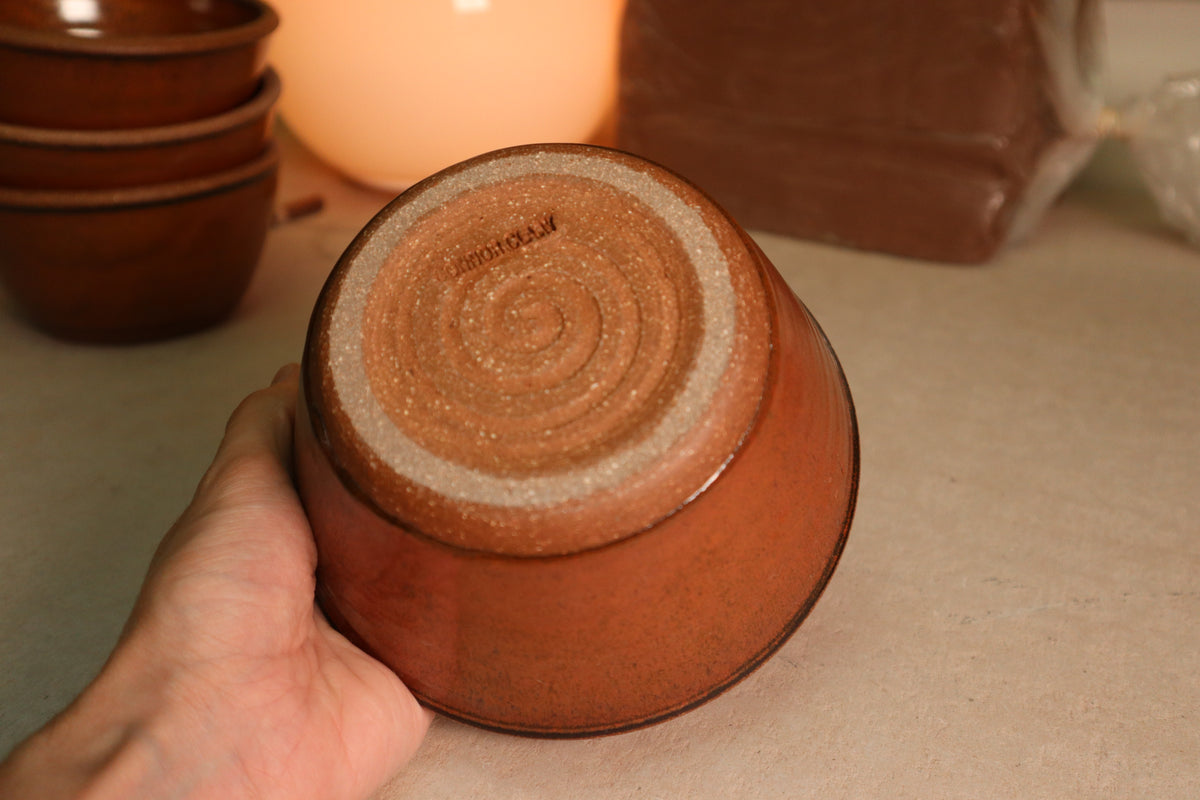 bowl | iron red