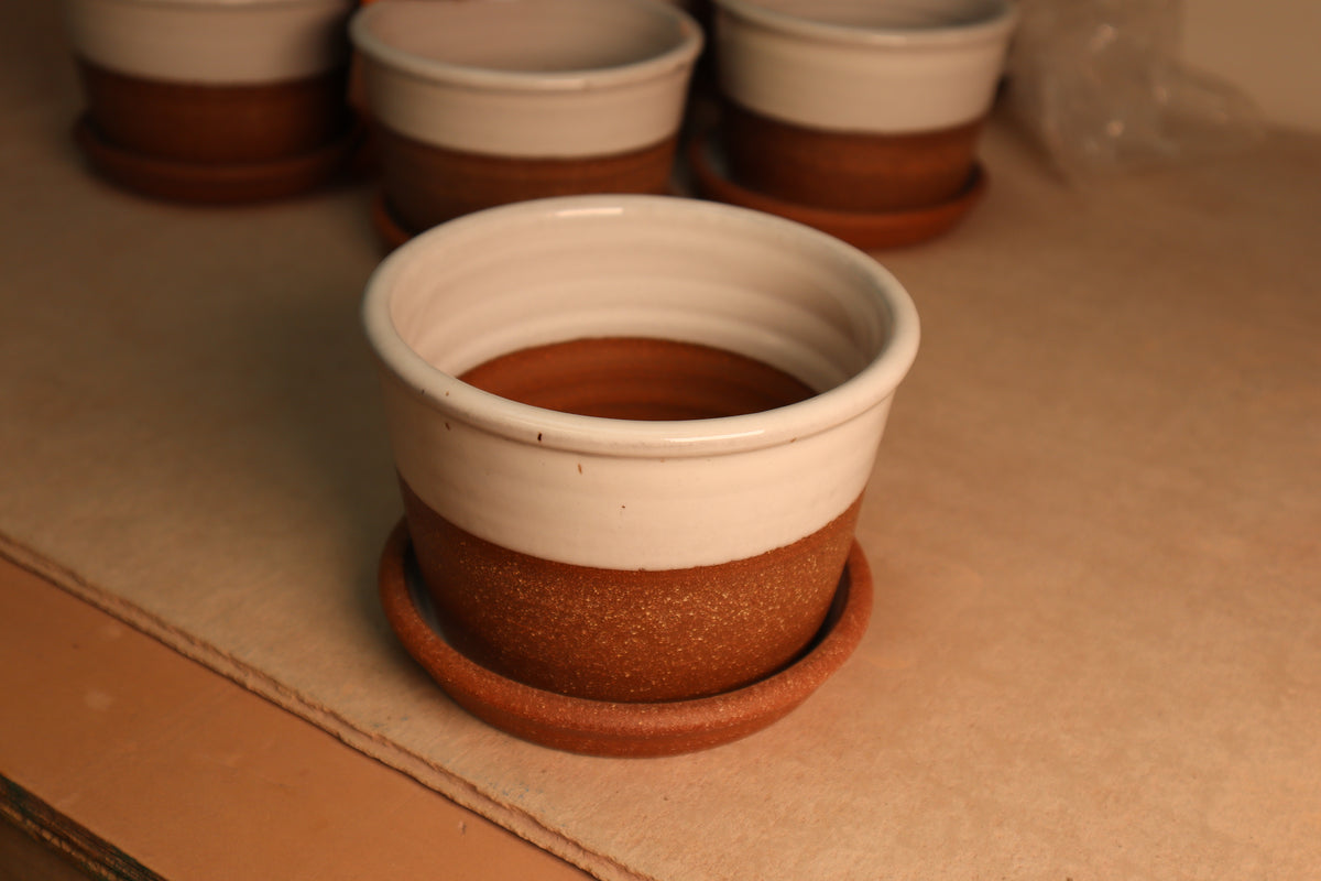 planter | white