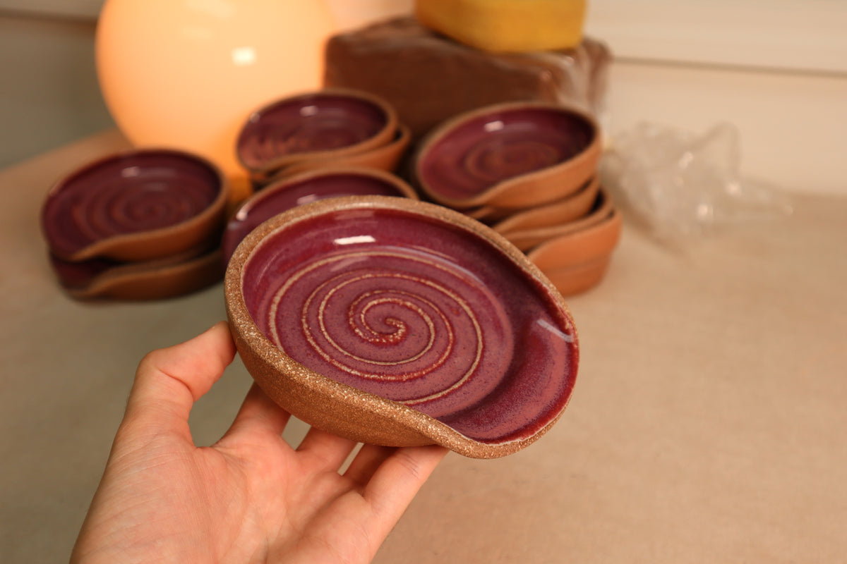 spoon rest | raspberry