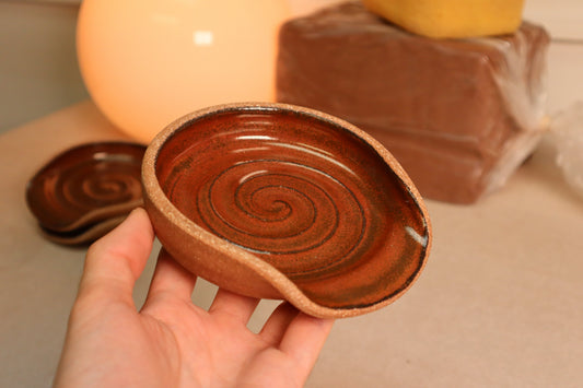 spoon rest | iron red