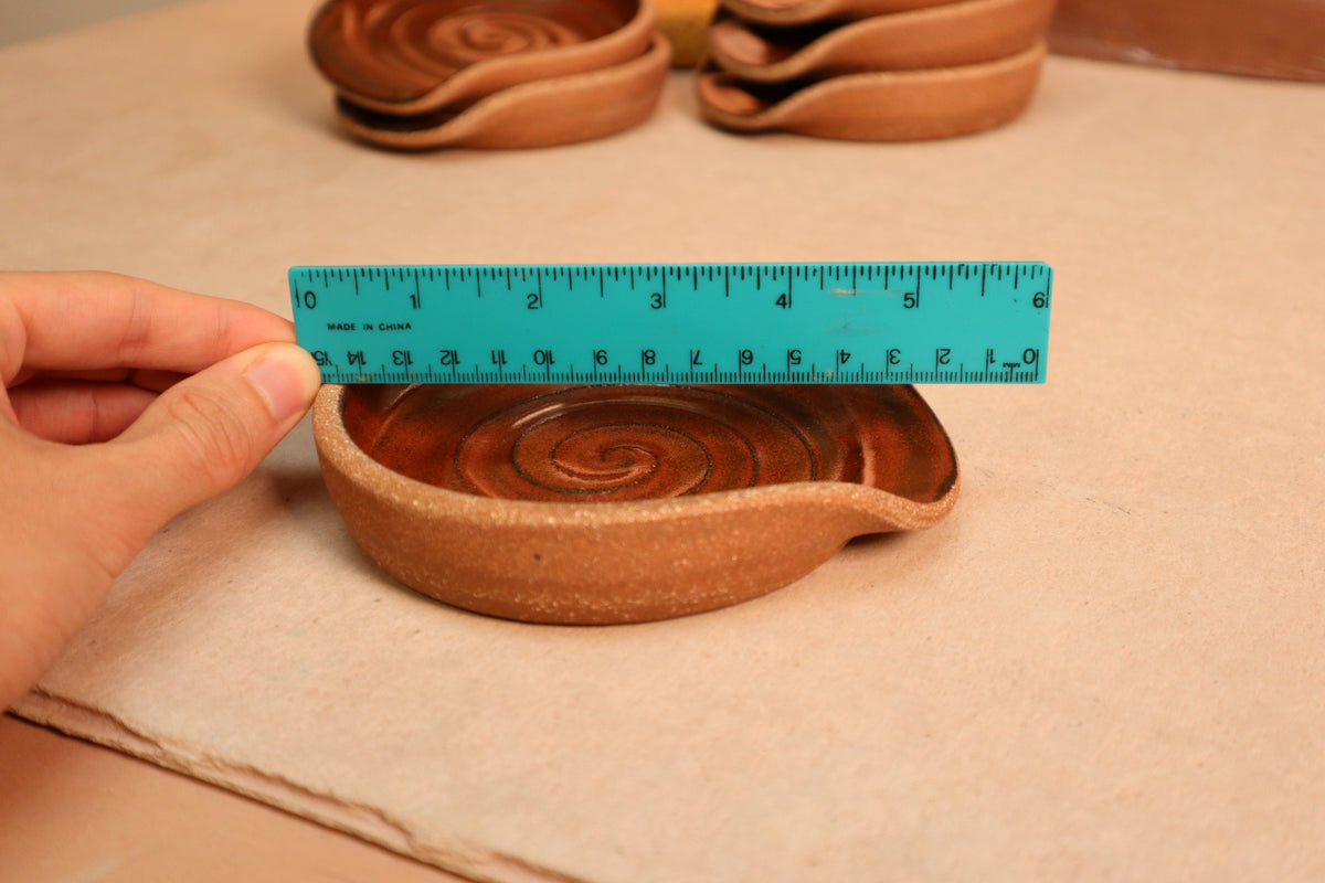 spoon rest | iron red