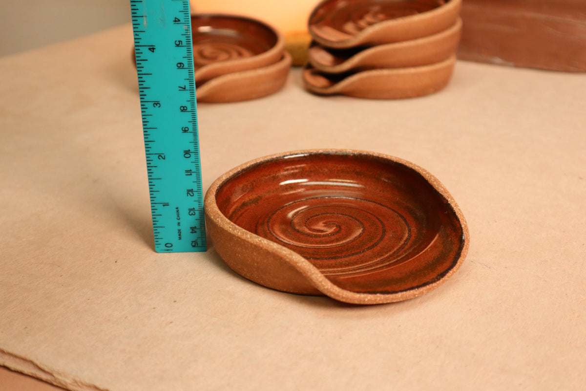 spoon rest | iron red