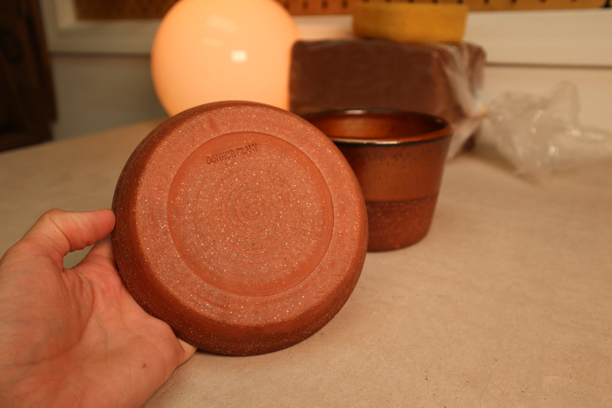 planter | iron red | one-off